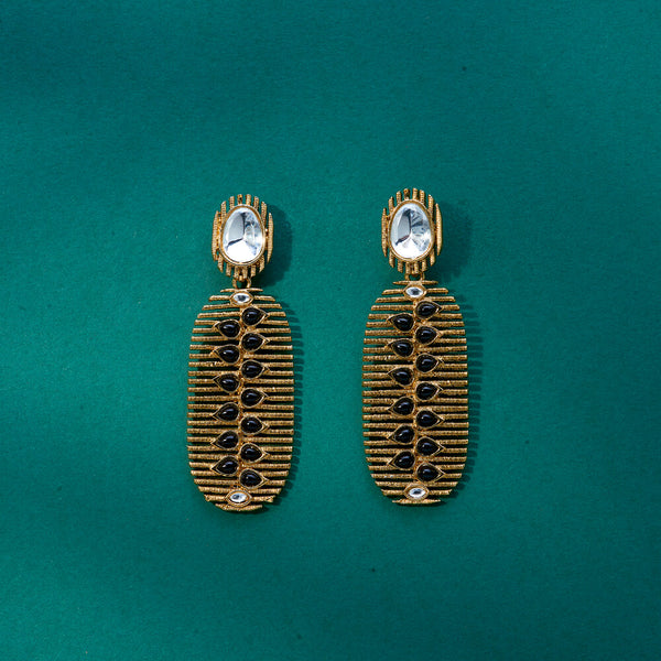 Indo Western Delicate Earring With Mehndi Plating 111602