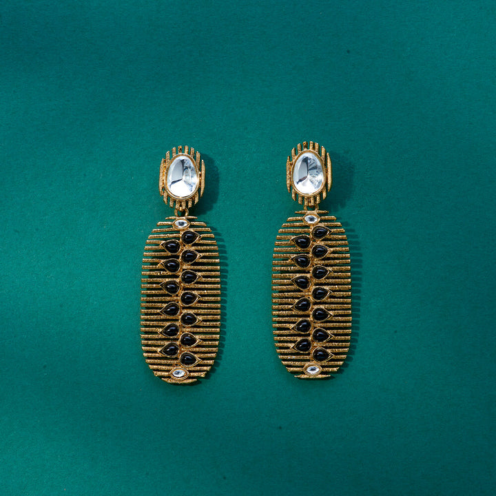 Indo Western Delicate Earring With Mehndi Plating 111602