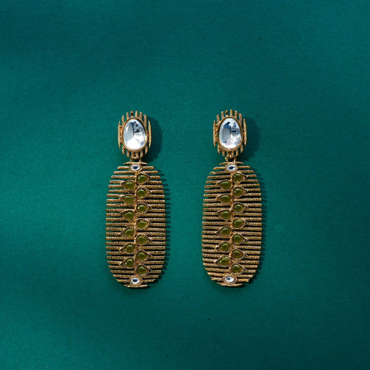 Indo Western Delicate Earring With Mehndi Plating 111602