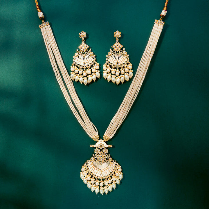 Indo Western Long Necklace With Gold Plating 111626