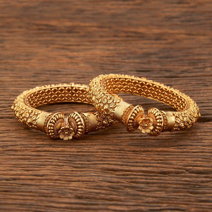 Antique Openable Bangles With Gold Plating 212806