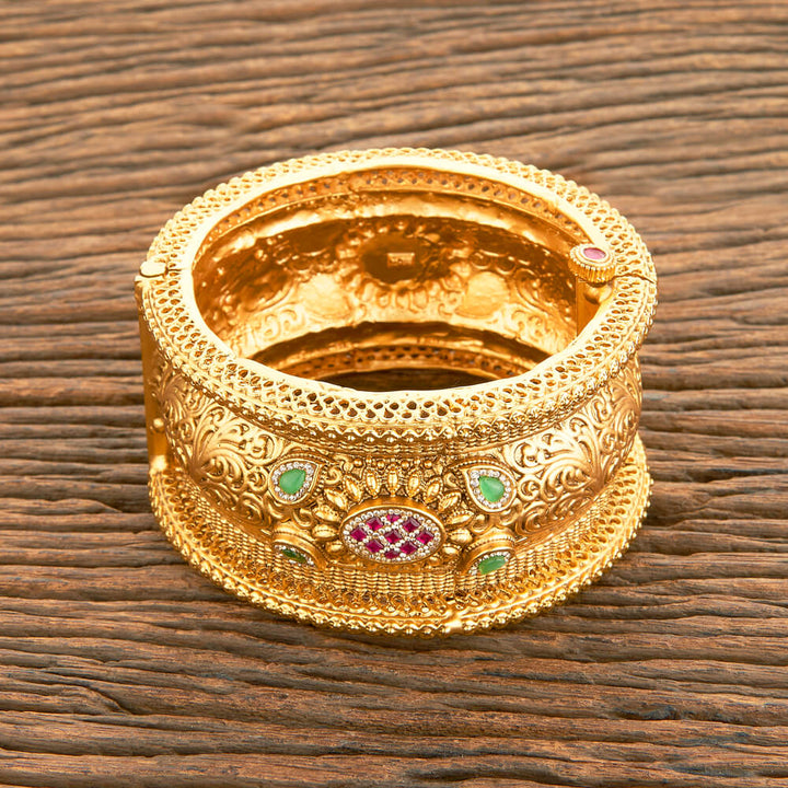 Antique Openable Bangles With Matte Gold Plating 218893