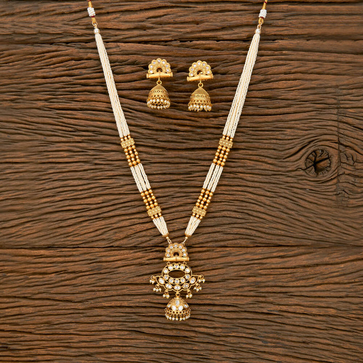 Antique Mala Pendant Set With Matte Gold Plating 219505