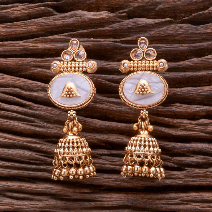 Antique Mother Of Pearl Earring With Matte Gold Plating 221363