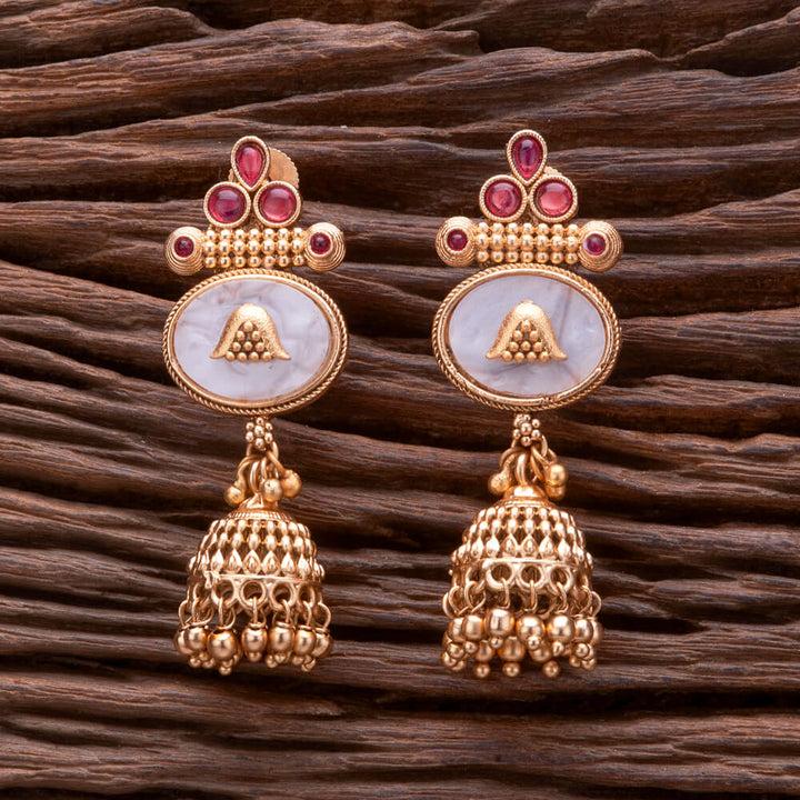 Antique Mother Of Pearl Earring With Matte Gold Plating 221363