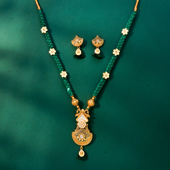 Antique Peacock Pendant Set With Matte Gold Plating 222048