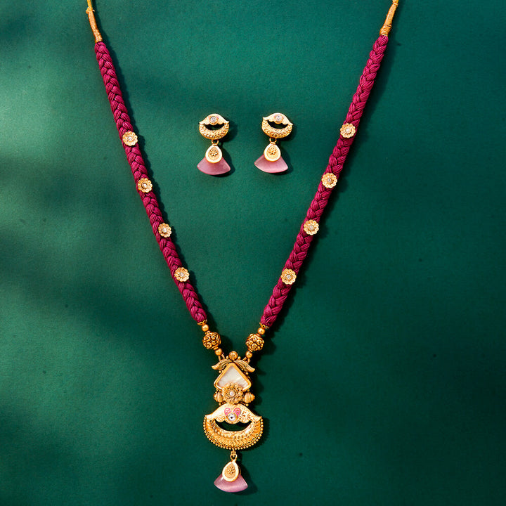 Antique Meenakari Pendant Set With Matte Gold Plating 222049