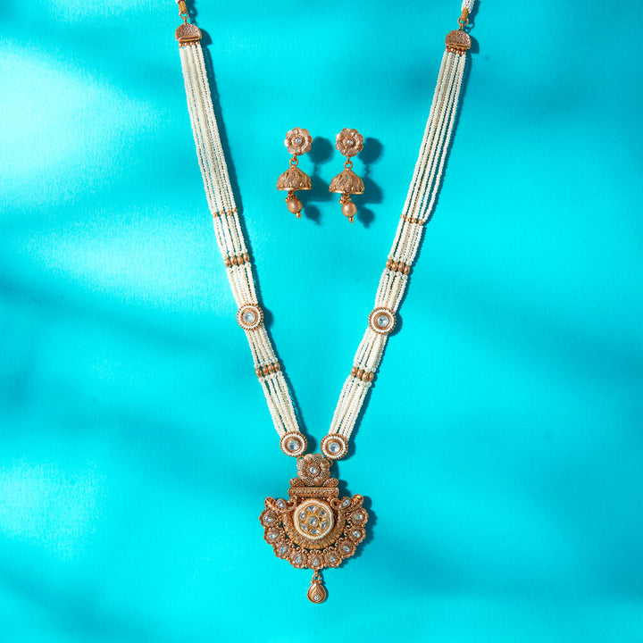 Antique Moti Pendant Set With Matte Gold Plating 222690