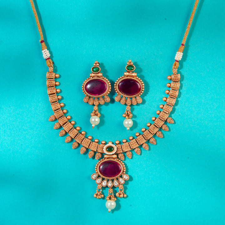 Antique Classic Necklace With Matte Gold Plating 222727