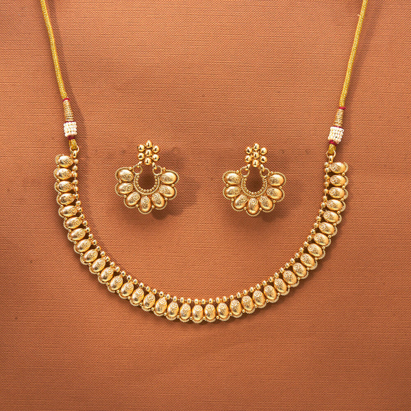 224079 Antique Plain Gold Necklace With Gold Plating