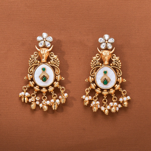 224107 Antique Pearl Earring With Matte Gold Plating