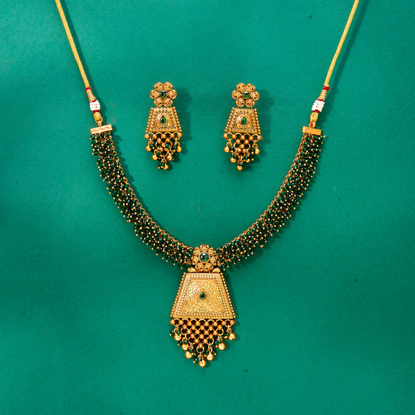 224640 Antique Classic Necklace With Matte Gold Plating