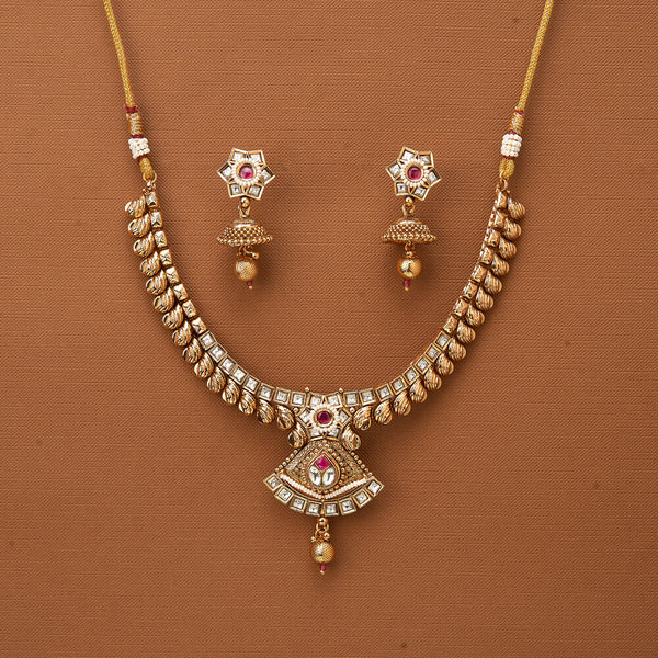 224843 Antique Classic Necklace With Gold Plating