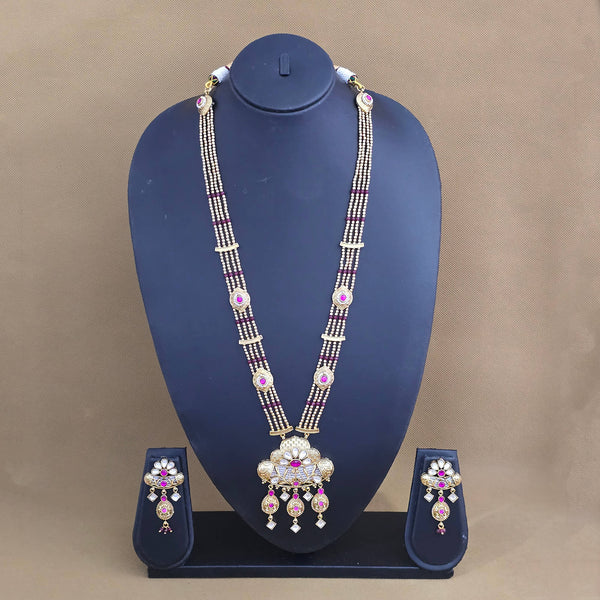 228091 Antique Classic Pendant Set With Matte Gold Plating