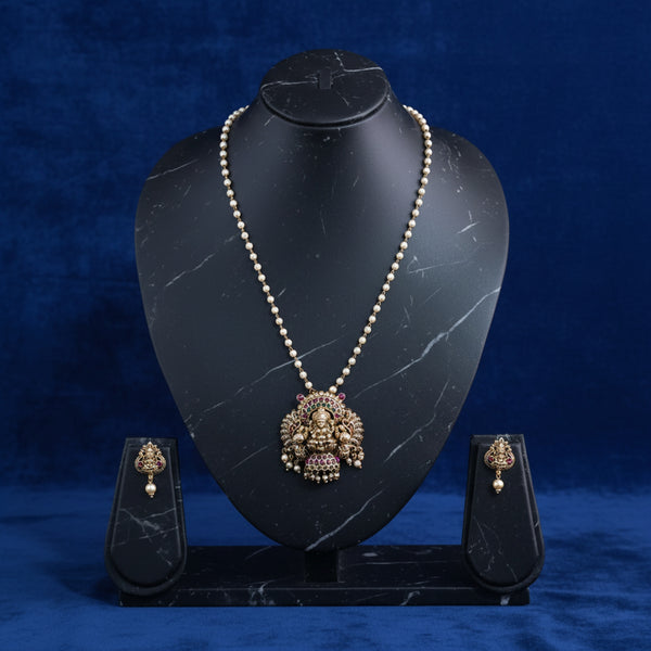 228415 Antique Temple Pendant Set With Gold Plating