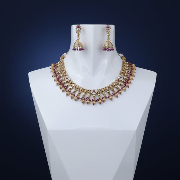 228446 Antique Classic Necklace Set With Gold Plating