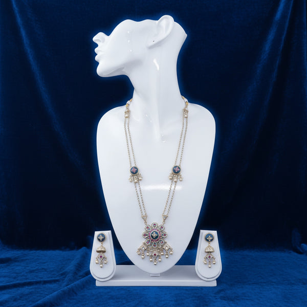 228517 Antique Classic Pendant Set With Matte Gold Plating