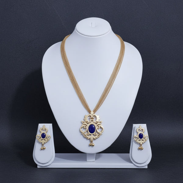 228526 Antique Classic Pendant Set With Matte Gold Plating