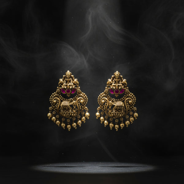 228548 Antique Temple Earring With Matte Gold Plating