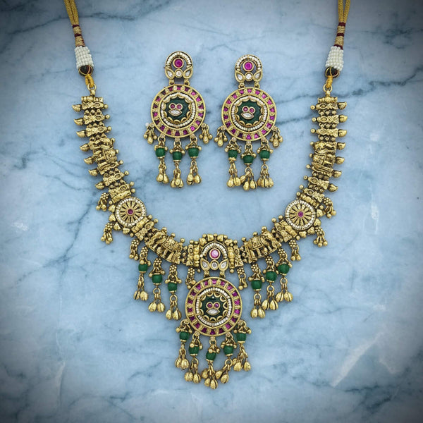 228901 Antique Classic Necklace With Gold Plating
