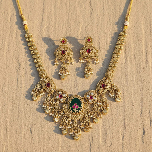 228999 Antique Classic Necklace Set Set With Gold Plating