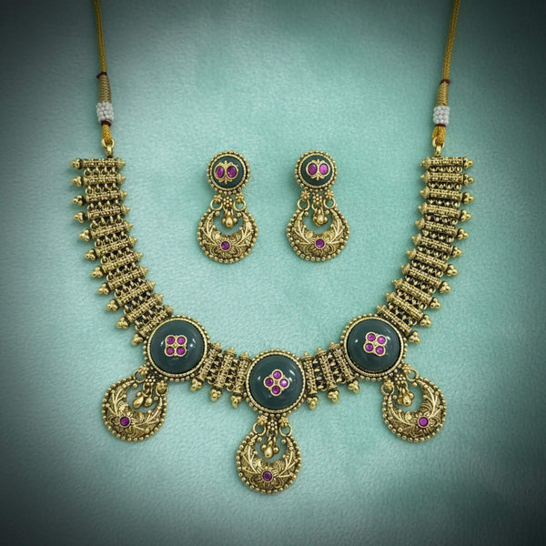 229114 Antique Classic Necklace Set With Gold Plating