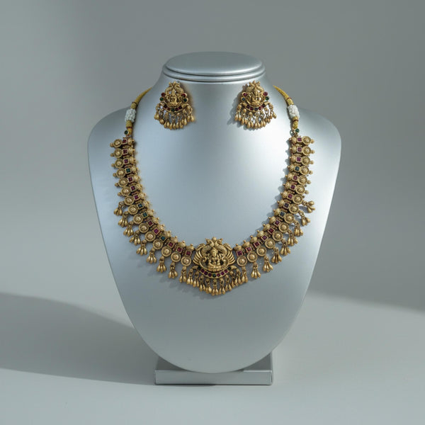 229124 Antique South Indian Necklace Set With Matte Gold Plating