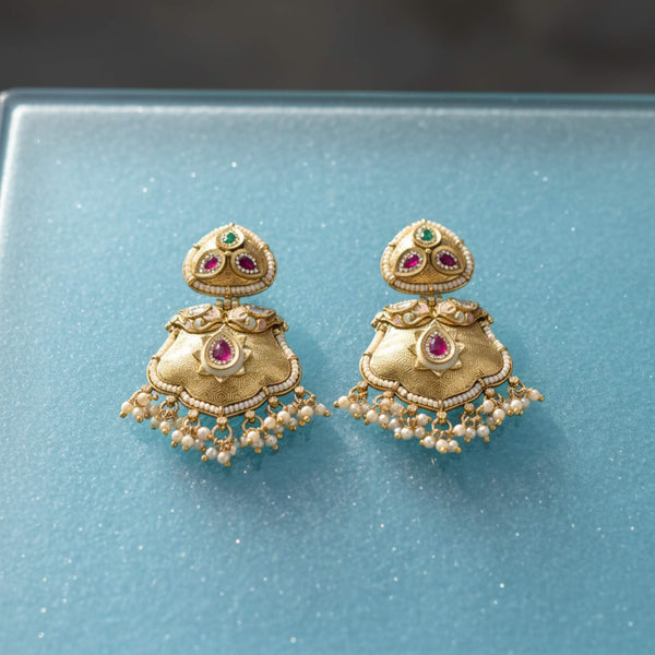 229365 Antique Classic Earring With Gold Plating