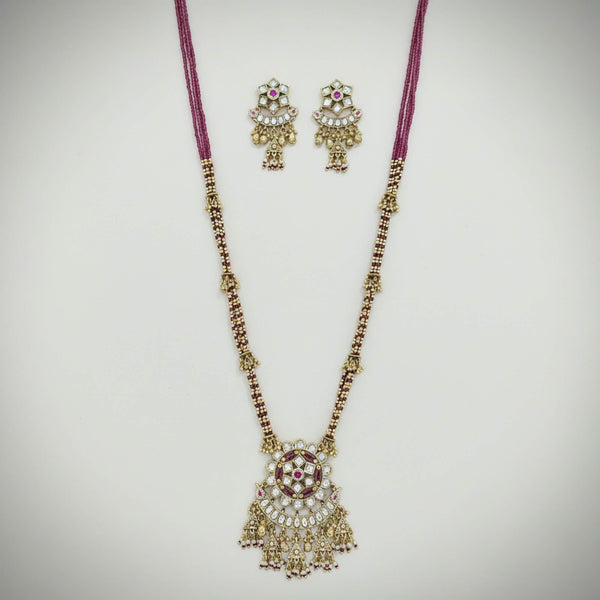 229486 Antique Moti Pendant Set With Matte Gold Plating