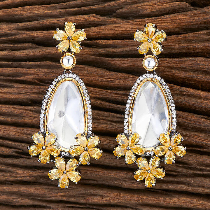 Kundan Classic Earring With 2 Tone Plating 301828