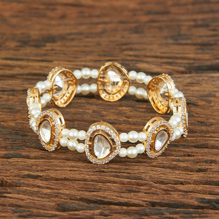 Kundan Classic Bracelet With Gold Plating 302020