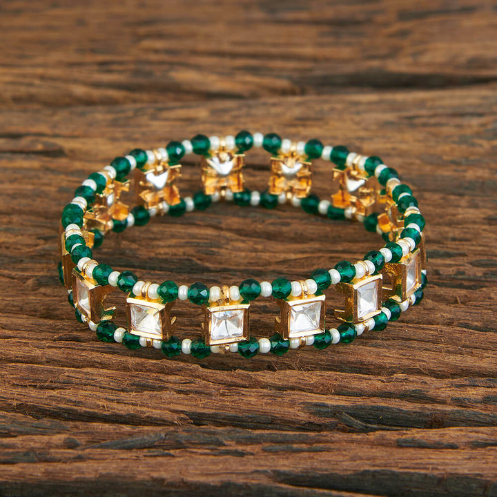 Kundan Classic Bracelet With Gold Plating 302025