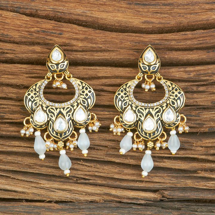 Kundan Chand Earring With Matte Gold Plating 302068