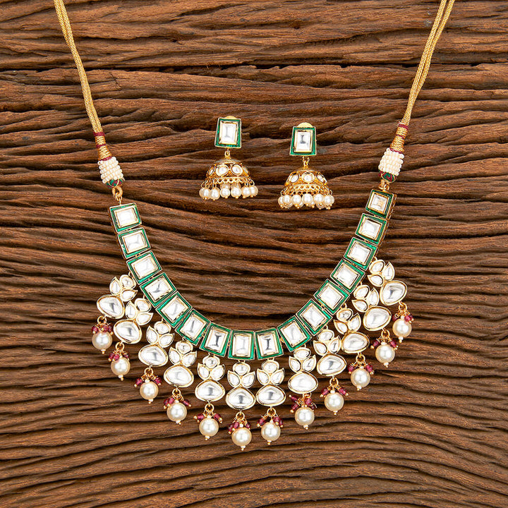 Kundan Classic Necklace With Gold Plating 302172