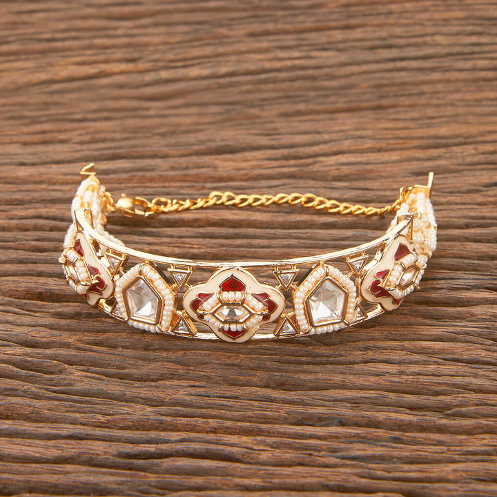 Kundan Adjustable Bracelet With Gold Plating 302304