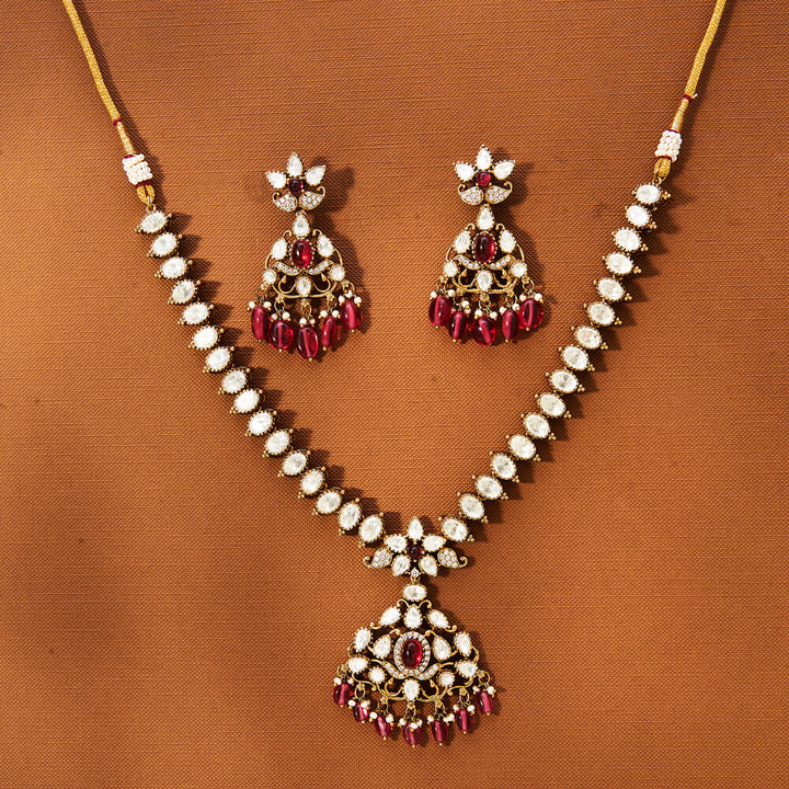 Kundan Classic Necklace With Victorian Plating 302395