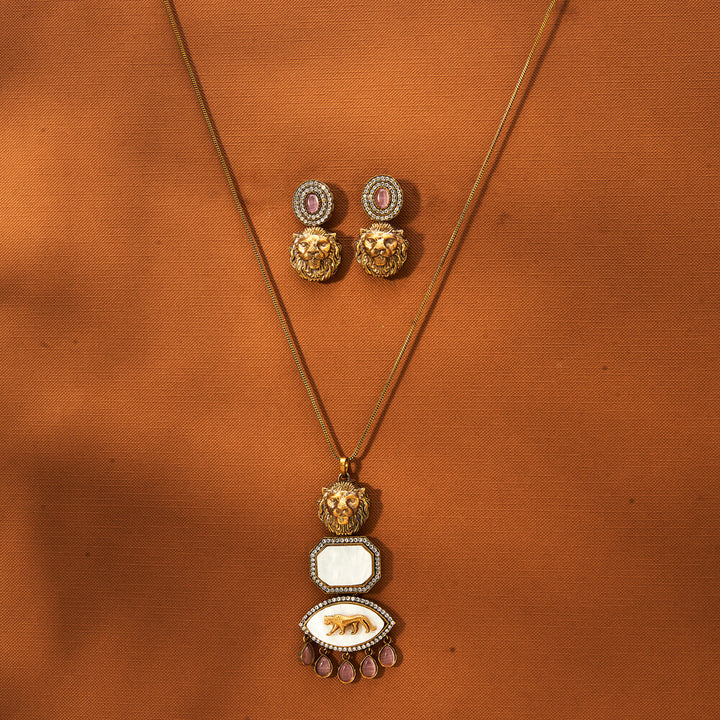 Kundan Mother Of Pearl Pendant Set With Victorian Plating 302409