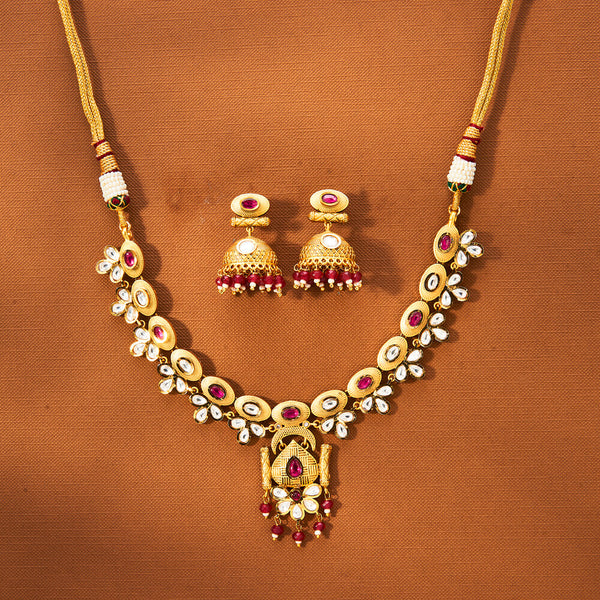 Kundan Classic Necklace With Matte Gold Plating 302412