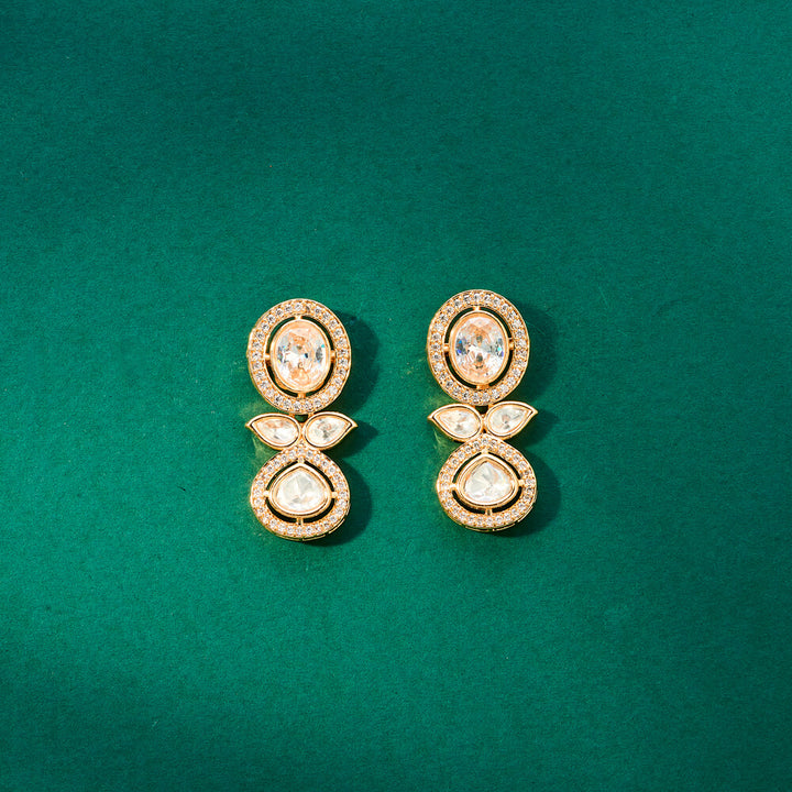 Kundan Classic Earring With Gold Plating 302471