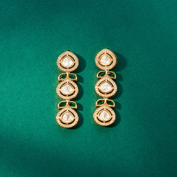 Kundan Classic Earring With Gold Plating 302472