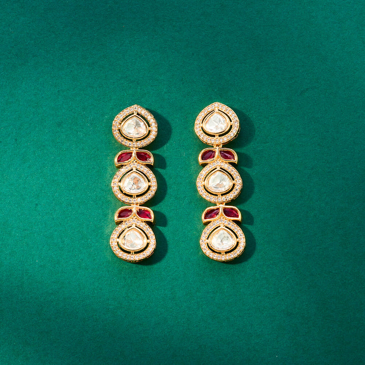 Kundan Classic Earring With Gold Plating 302472