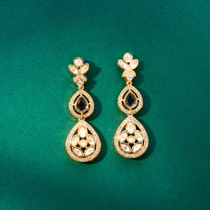 Kundan Classic Earring With Gold Plating 302474