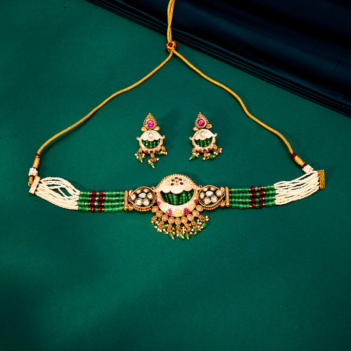 Kundan Choker Necklace With Matte Gold Plating 302476