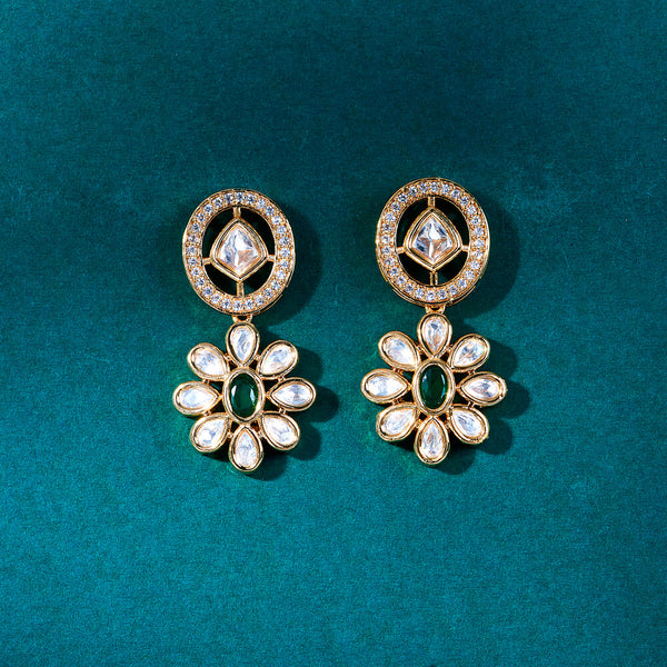 302556 Kundan Delicate Earring With Gold Plating