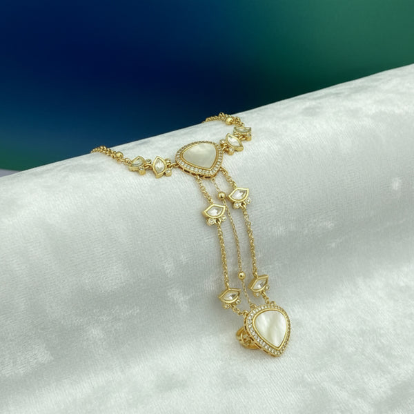 302953 Kundan Classic Hath Pan With Gold Plating