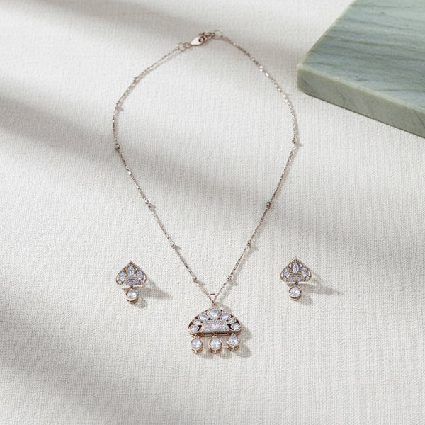 303179 Kundan Meenakari Pendant Set With Carat Gold Plating