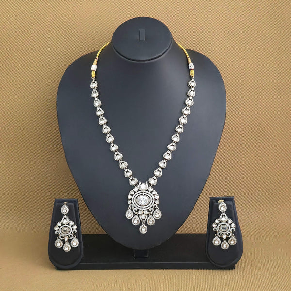 303212 Kundan Classic Necklace Set With Mehndi Plating