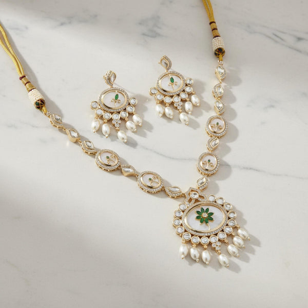 303317 Kundan Classic Necklace With Carat Gold Plating
