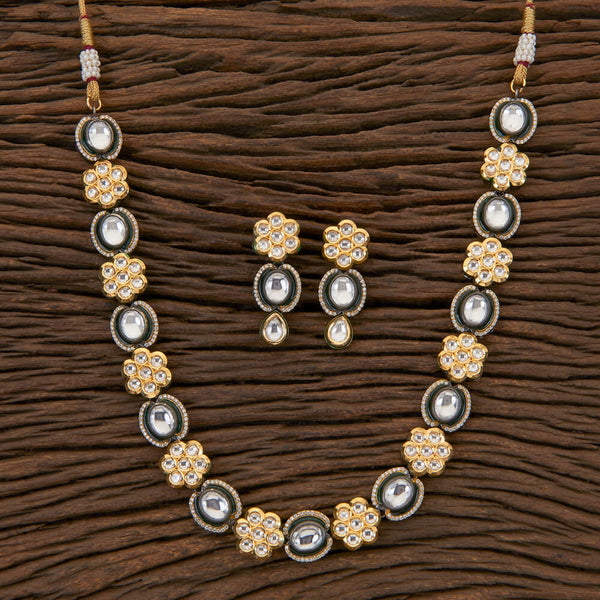 Kundan Classic Necklace With Black Plating 350433