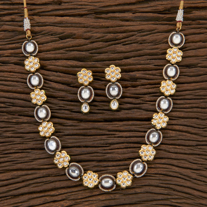 Kundan Classic Necklace With Black Plating 350433